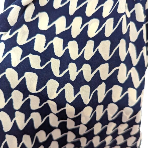 BeBop Blue White Pattern Sleeveless V-Neck Summer Dress Fit Flare Size Small S - Picture 4 of 6